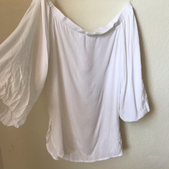 Soprano Bubble Sleeve off the Shoulder Top - Large - Picture 4 of 4